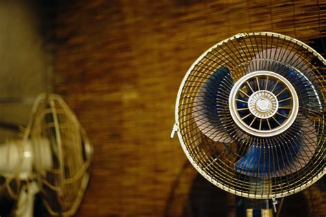 Electric fan | 扇風機 | haru__q | Flickr