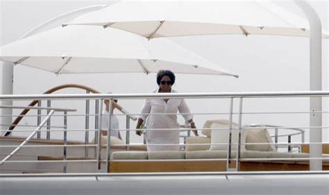 Princess Beatrice spotted aboard same lavish boat as Oprah Winfrey ...