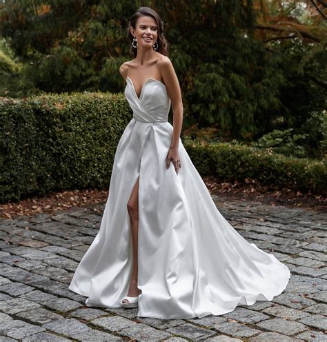 Simple Silk Mikado A-line Wedding Dress | Kleinfeld Bridal