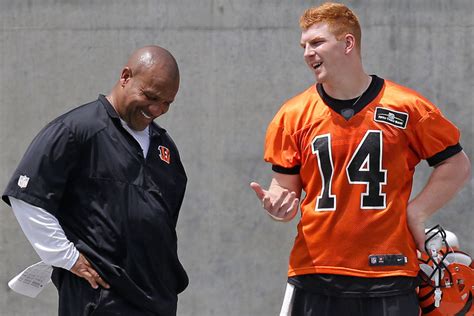 Hue Jackson charged with helping Bengals' Andy Dalton win in playoffs ...