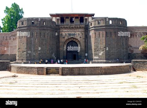 shaniwar wada in pune.shaniwar was built as palace by peshwa Bajirao 1in1736 Stock Photo - Alamy