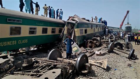 Death Toll Rises to 63 in Pakistan Train Collision, Officials Say – NBC ...