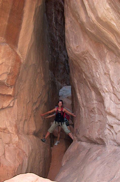 Guided Hiking Tours In The Moab Desert | Moab Cliffs & Canyon Adventure Tours