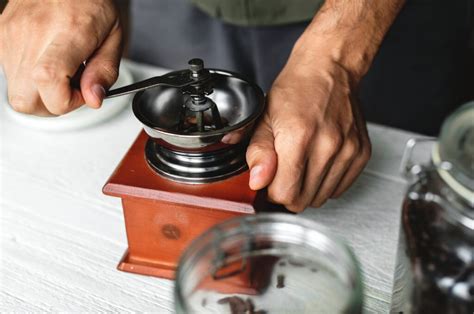 Best Hand Crank Coffee Grinder - Activ Again