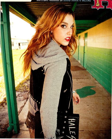 Lzzy Hale, of Halestorm. This girls gorgeous and she rocks! Lzzy Hale, Halestorm, Celebrity ...