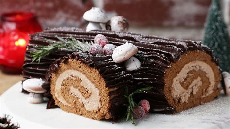 Classic French Chocolate Buche De Noel Recipe | Deporecipe.co