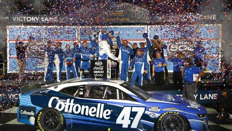 Ricky Stenhouse Jr. wins longest Daytona 500 in history | FOX 13 Tampa Bay