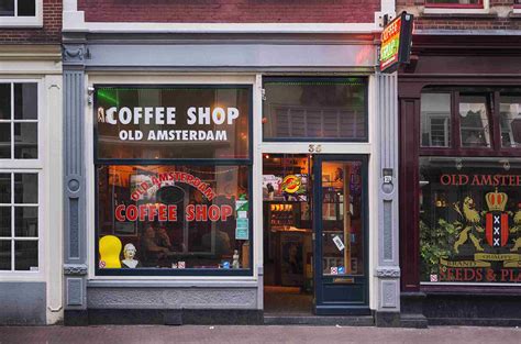 How to Visit Amsterdam Coffeeshops: Rules and Etiquette