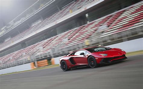 Lamborghini Aventador LP750 4 SV, Car, Race Tracks, Motion Blur ...