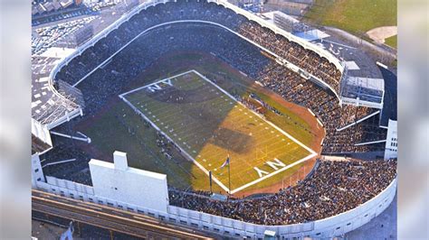 Look at this weird stadium located in New York : r/baseball