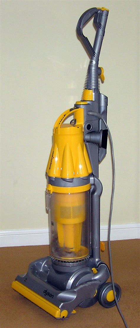File:Dyson.cleaner.dc07.arp.jpg - Wikimedia Commons