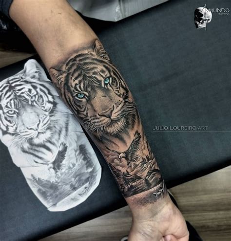 Discover 67+ chris bumstead forearm tattoo - in.eteachers