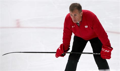 Tony Granato, former Wisconsin men's hockey coach, announces he has non-Hodgkin lymphoma