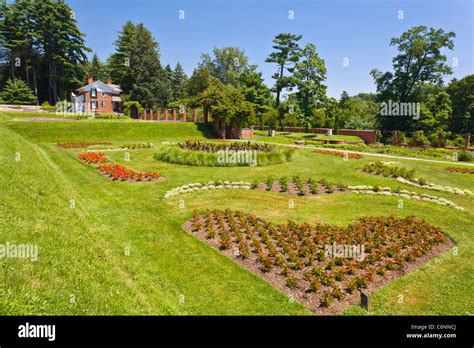 Gardens at the Vanderbilt Mansion National Historic Site in the Hudson ...