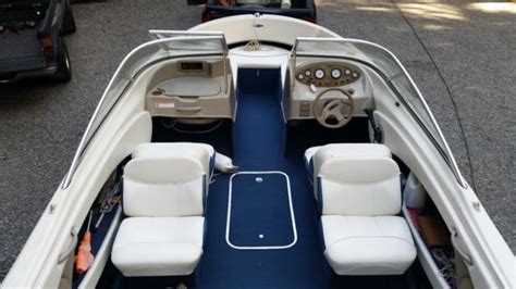 2002 Bayliner 2150 Capri Classic - Bayliner 2002 for sale