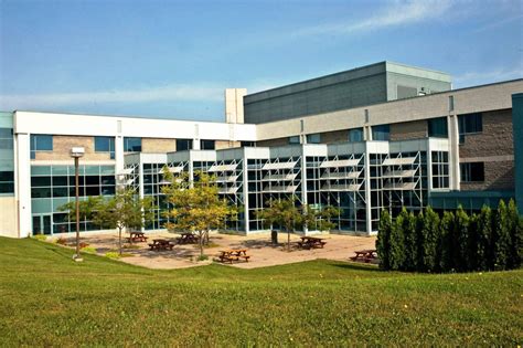 Lambton College - Mississauga Campus Mississauga, Canada 2024: Application Fees, Minimum English ...