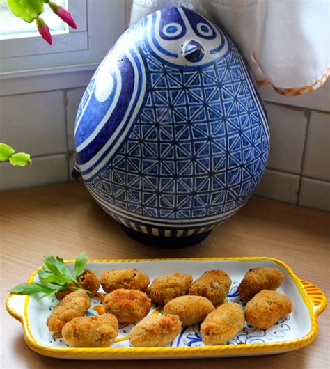 Cocinar es vivir y Bordar también: Croquetas de setas / Mushroom croquettes