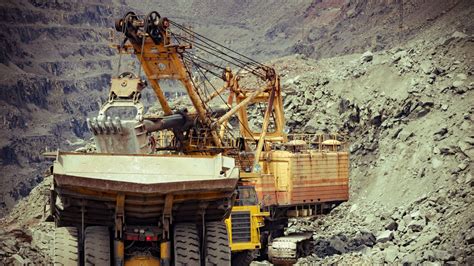 Iron Ore Mining Process: From Extraction to Export