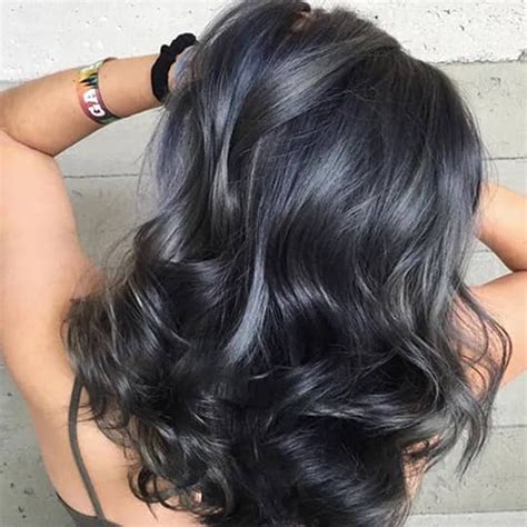 How To Rock The Grey Hair Trend, According To A Stylist | Hair.com By L ...