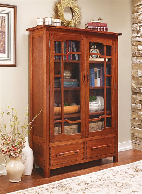 Greene & Greene-Style Bookcase | Woodworking Project | Woodsmith Plans