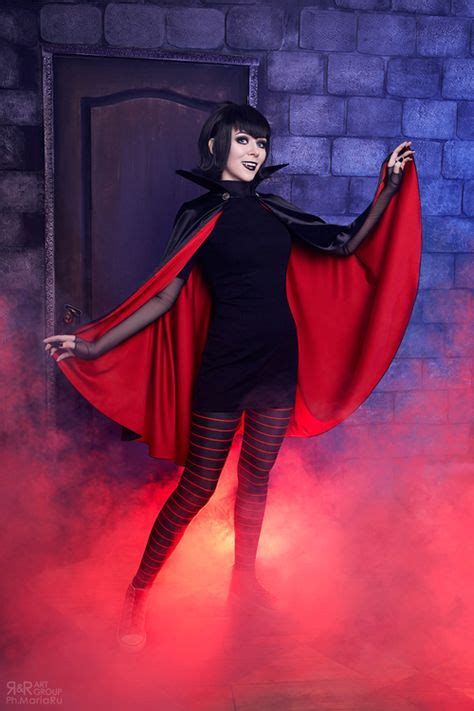 Mavis from Hotel Transylvania Cosplay | Mavis costume, Hotel ...