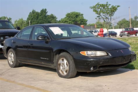 2002 Pontiac Grand Prix GTP - Coupe 3.8L V6 Supercharger auto