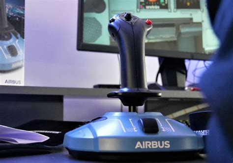 First-Look Review of the Thrustmaster TCA Sidestick Airbus Edition ...