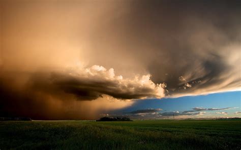 magnificent storm clouds HD desktop wallpaper : Widescreen : High Definition : Fullscreen