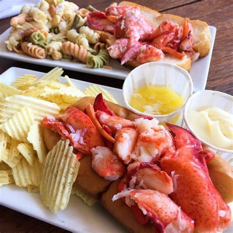 How To Do A Lobster Crawl In Portland, Maine - TravelAwaits Maine ...