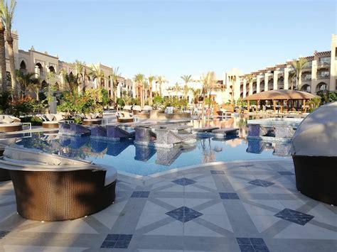 The Grand Palace Pool Pictures & Reviews - Tripadvisor