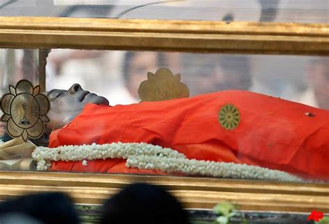 Sathya Sai Baba Laid To Rest In Samadhi | India News – India TV