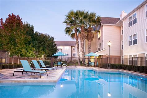 Residence Inn San Diego Sorrento Mesa/Sorrento Valley Outdoor Pool #Rooms, #holiday, #GuestRoom ...