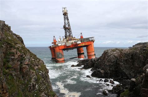 North Sea Fields Flag, Denting Prospects for Scottish Independence - The New York Times