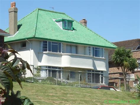 I want a house with a roof like this! – komadori’s green corner