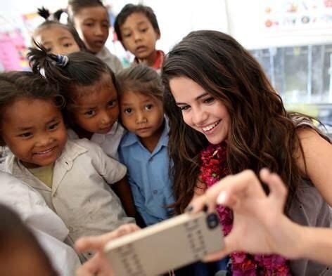 Selena Gomez in Nepal #Unicef (http://www.unicefusa.org/press/unicef-ambassador-selena-gomez ...