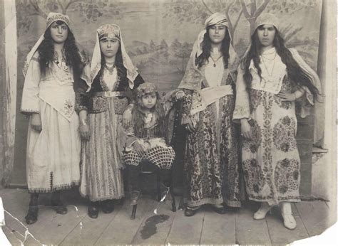 Crowdsourced photos capture Purim costumes inspired by Ottoman fashion ...