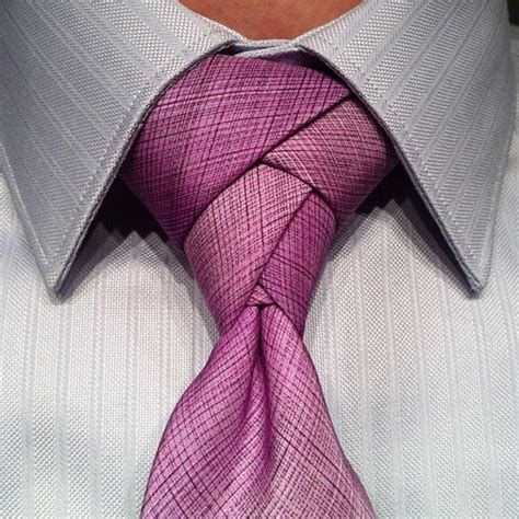 How to Tie an Eldredge Necktie Knot