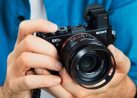 Sony RX1R II camera with 42MP full frame sensor announced | Photo Rumors