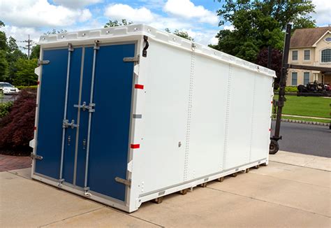 Are You Moving? Here are some Tips for Getting a Portable Storage Unit - Better HouseKeeper