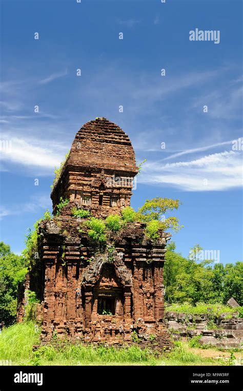 Ancient Hindu temples My Son near Hoi An. Vietnam Stock Photo - Alamy