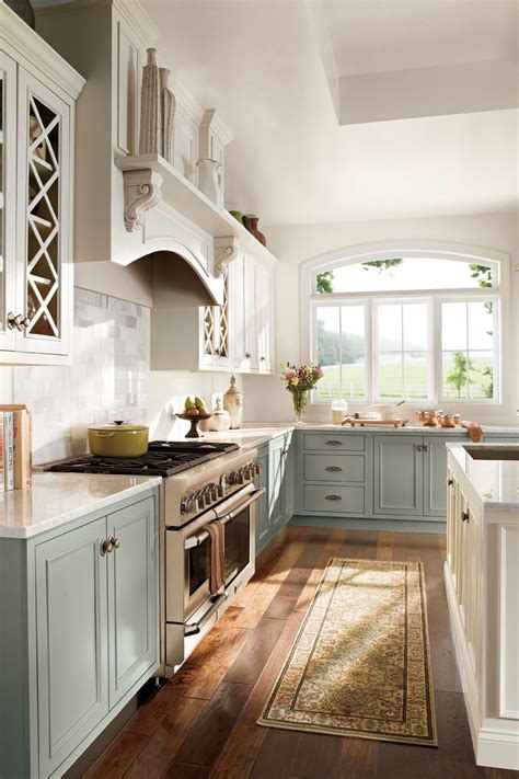 Author Jane Green's Family-Friendly Kitchen Doubles as Her Sanctuary ...