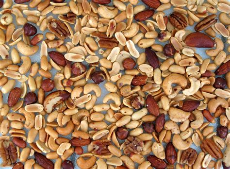 File:Mixed nuts spread.jpg - Wikipedia