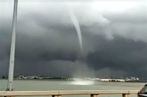 Mini Tornado In Penang Causes Mini Buzz On Social Media | News | Rojak Daily