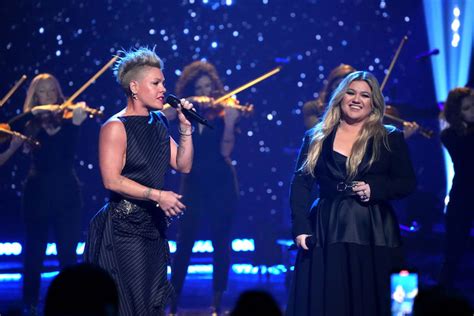 Kelly Clarkson Performs with Pink at the iHeartRadio Music Awards