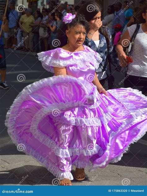 Woman Dancer Colorful El Salvador Folklore Dance Editorial Image ...