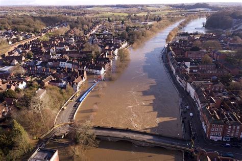 'Huge blow' for Bewdley residents as River Severn flooding strikes ...