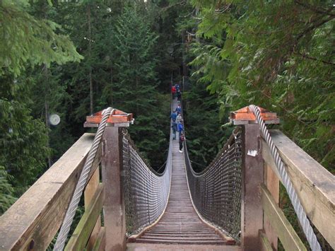 BlazerABE: 4/12/2010 - Lynn Valley Suspension Bridge