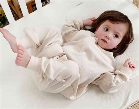 child | Few amazing tips to understand your new born baby’s body language - Anandabazar