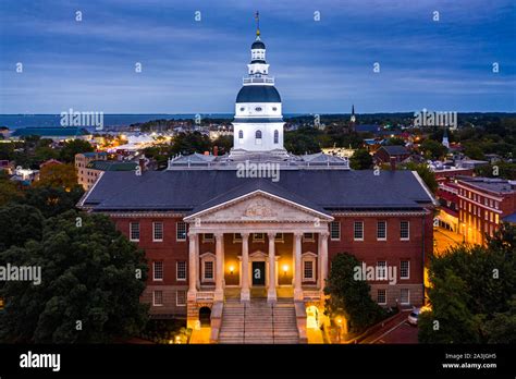 Maryland State House, in Annapolis, at dusk Stock Photo - Alamy