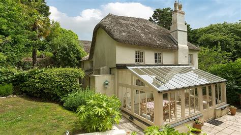 10 Chocolate Box Thatched Cottages in Devon | Devon | Toad Hall Cottages